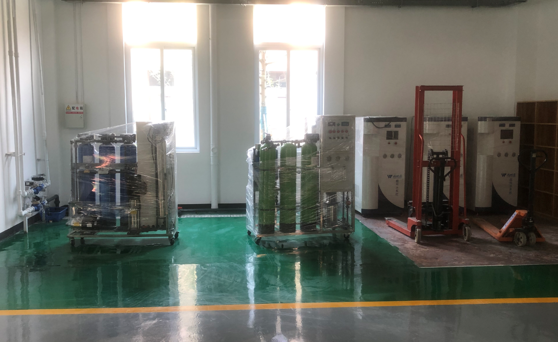 實驗室超純(chún)水機 實驗室超純水機