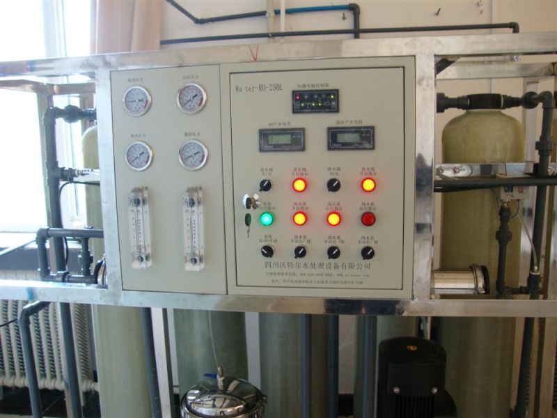 反滲透純水設(shè)備 反滲(shèn)透純水(shuǐ)設備(bèi)
