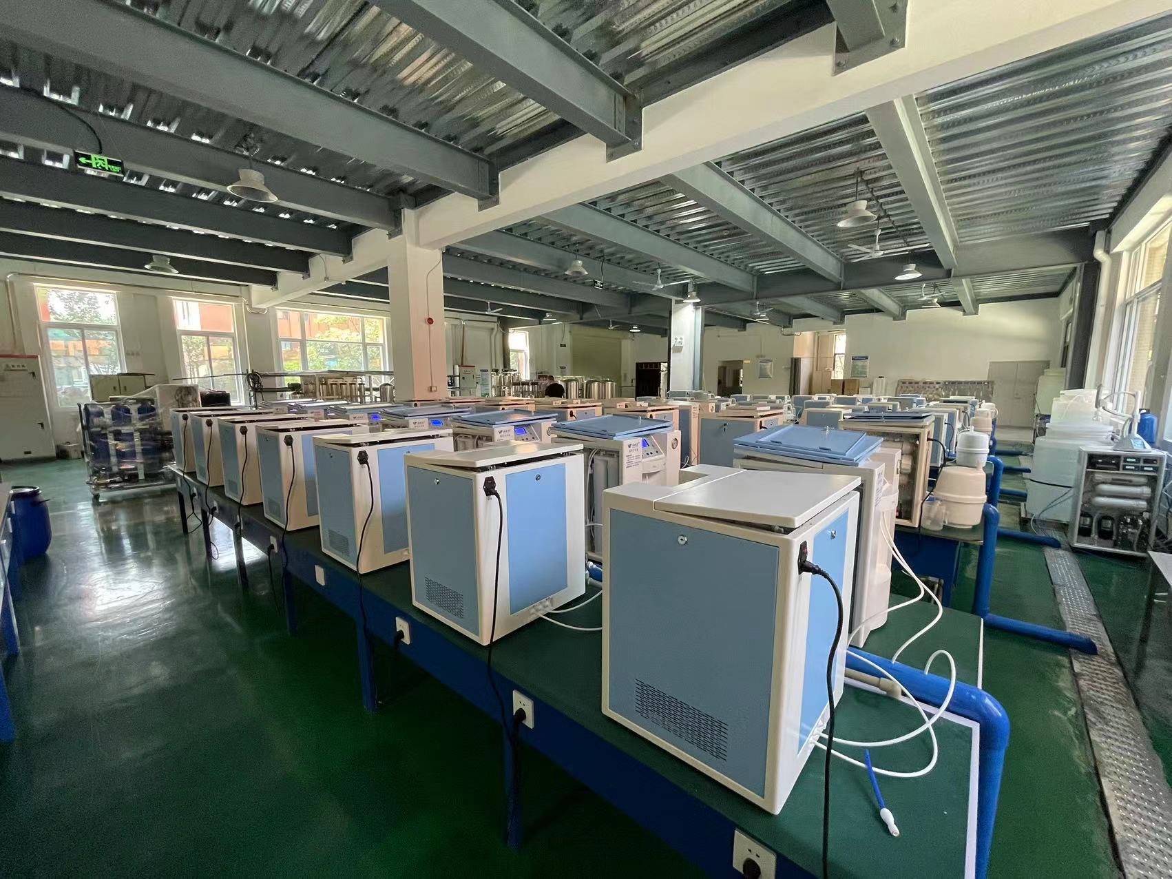 實驗室超純水機 實驗室超純水(shuǐ)機(jī)